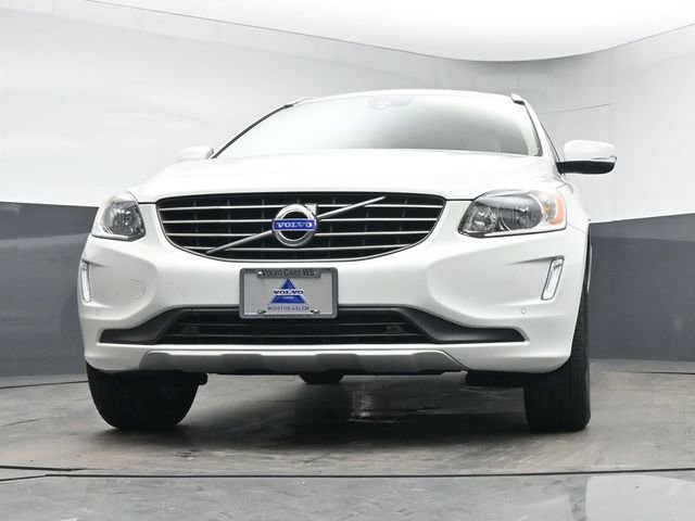 Used 2016 Volvo XC60 T6 w/ Proximity Package image 30
