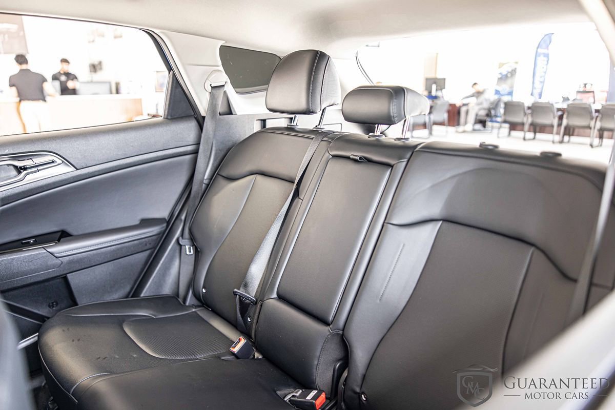 Used 2023 Kia Sportage EX FWD image 30
