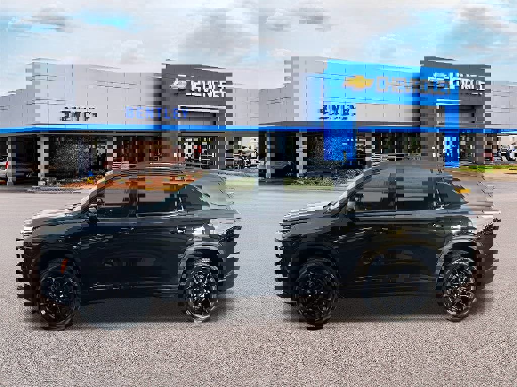 New 2026 Chevrolet Traverse LT w/ Midnight/Sport Edition image 2