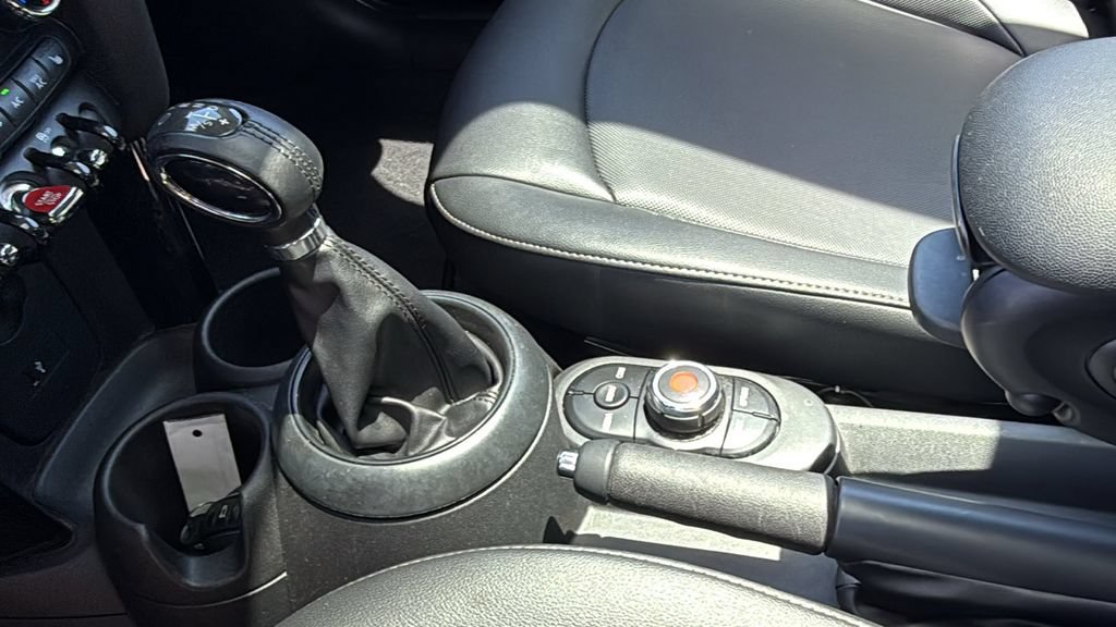 Used 2019 MINI Cooper 2-Door Hardtop FWD image 34
