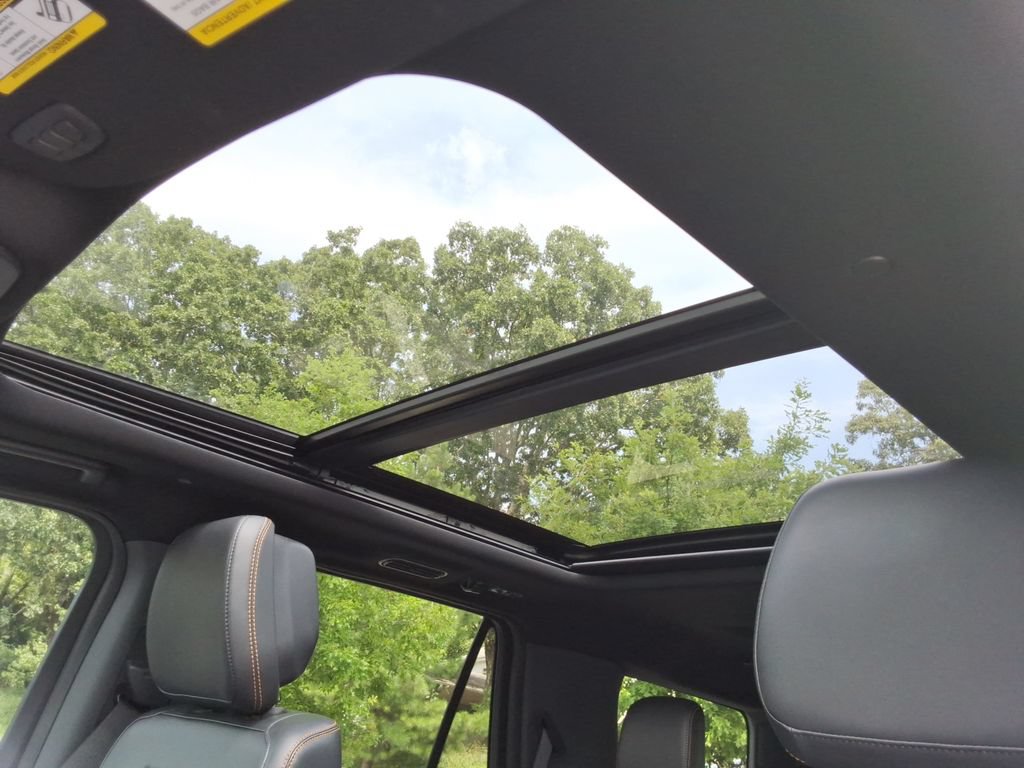 Used 2026 Ford Expedition Tremor AWD/4WD image 27