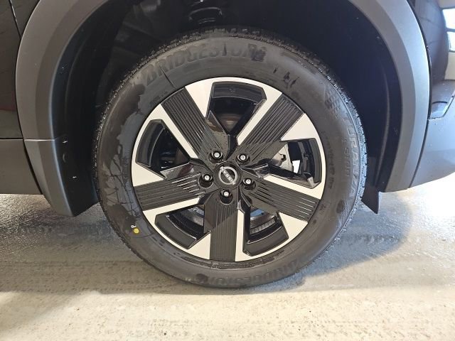 New 2026 Nissan Kicks SV w/ SV Premium Package AWD/4WD image 29