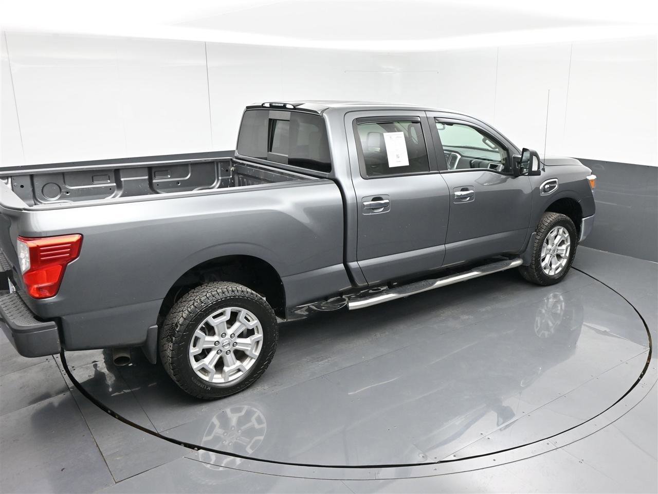 Used 2016 Nissan Titan SV RWD image 25