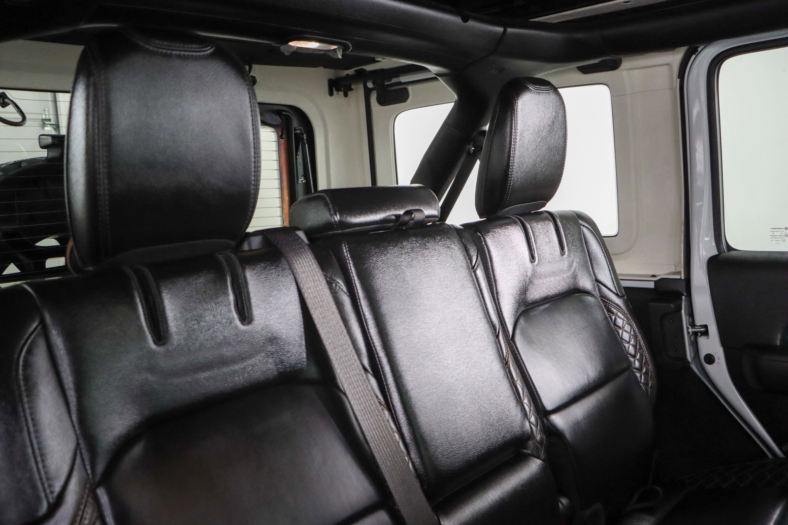 Used 2021 Jeep Wrangler Unlimited Sahara image 28