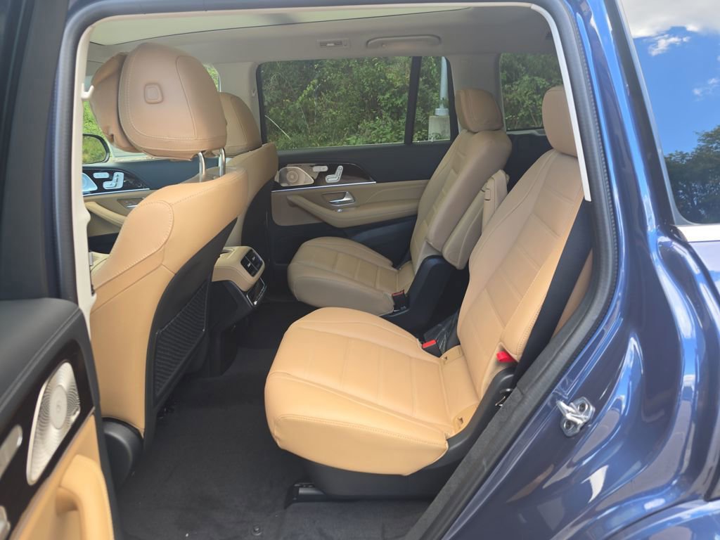 New 2026 Mercedes-Benz GLS 450 4MATIC image 25