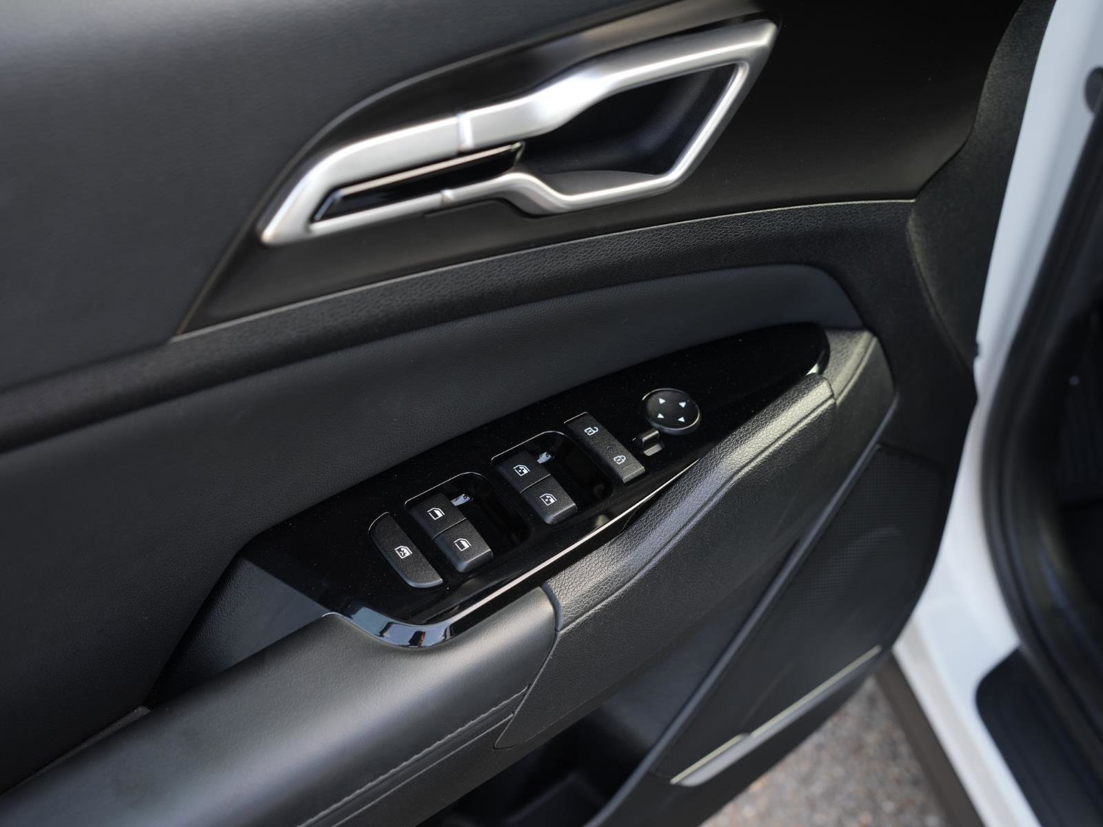 Used 2023 Kia Sportage EX image 14