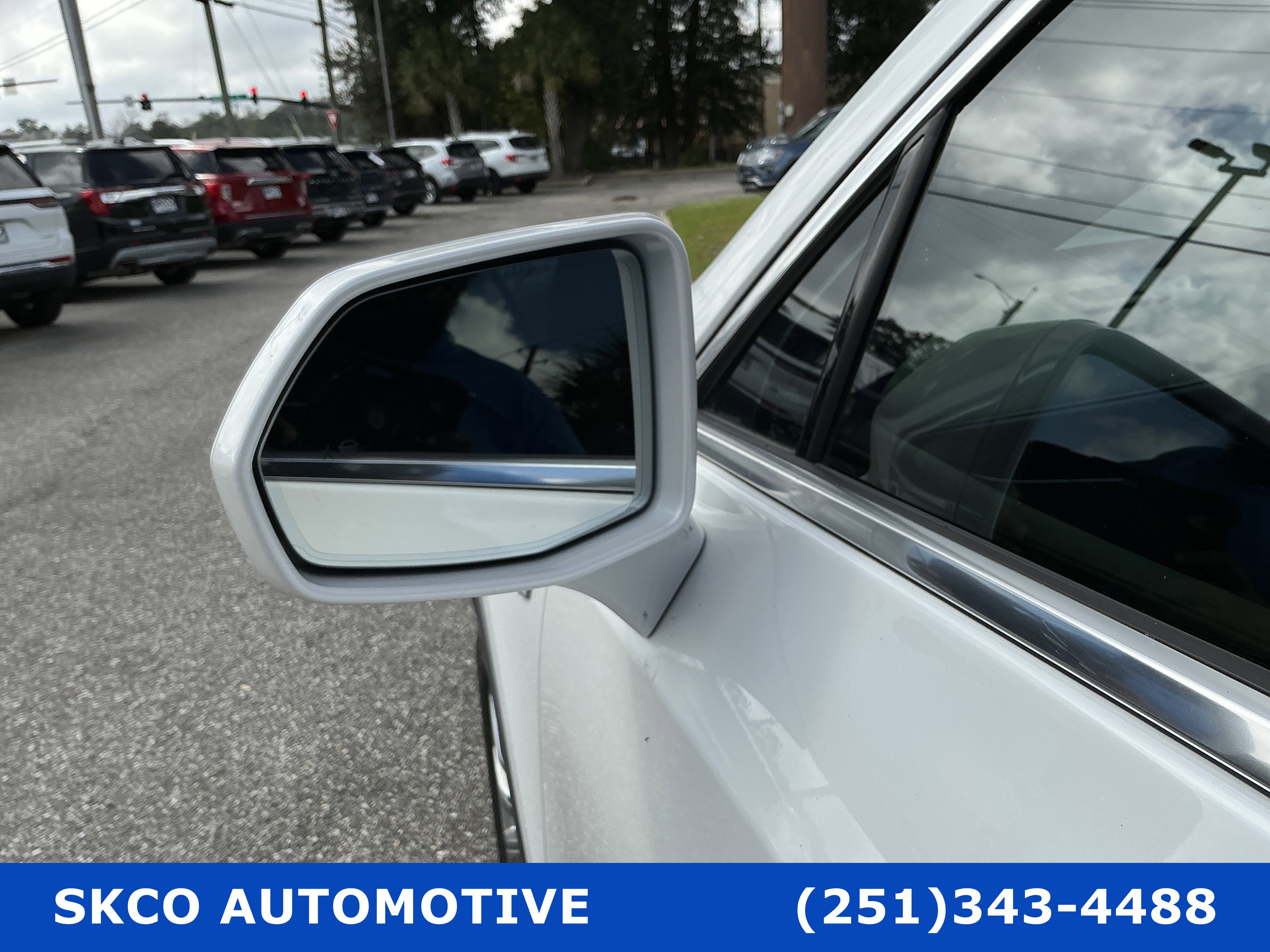 Used 2020 Cadillac XT4 Premium Luxury w/ Driver Awareness Package image 10