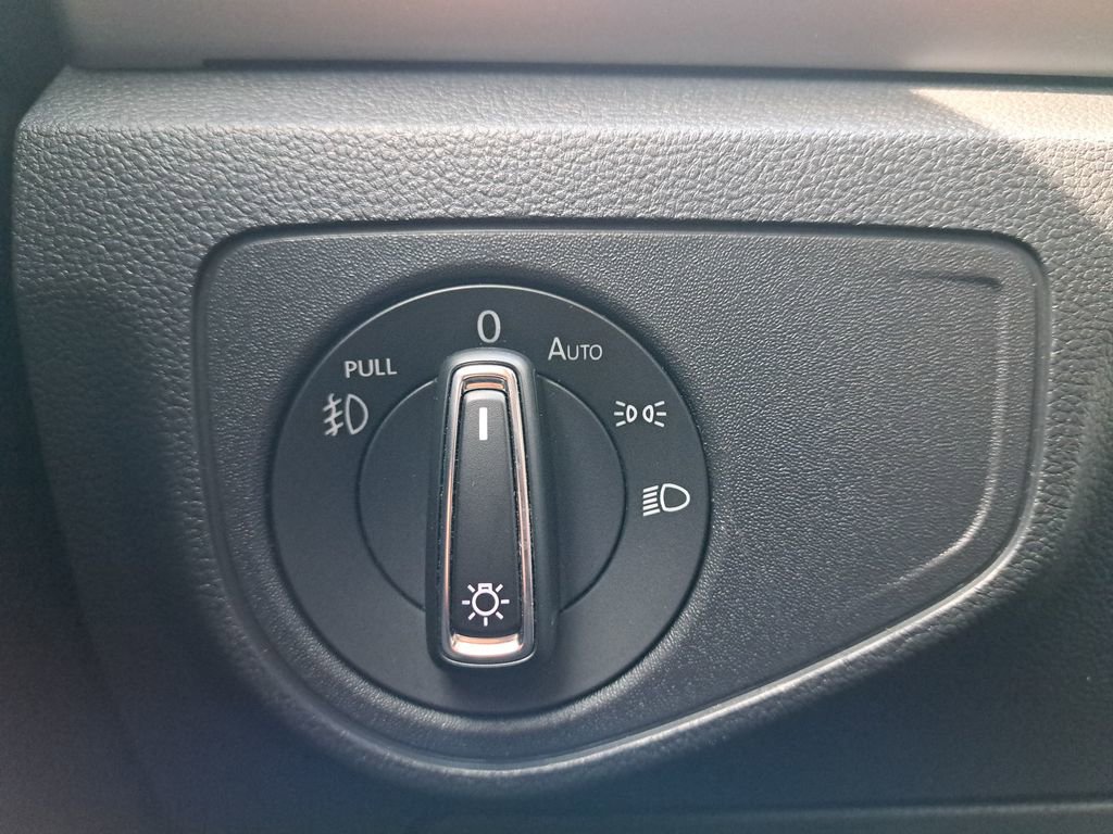 Used 2018 Volkswagen Atlas SE AWD/4WD image 24