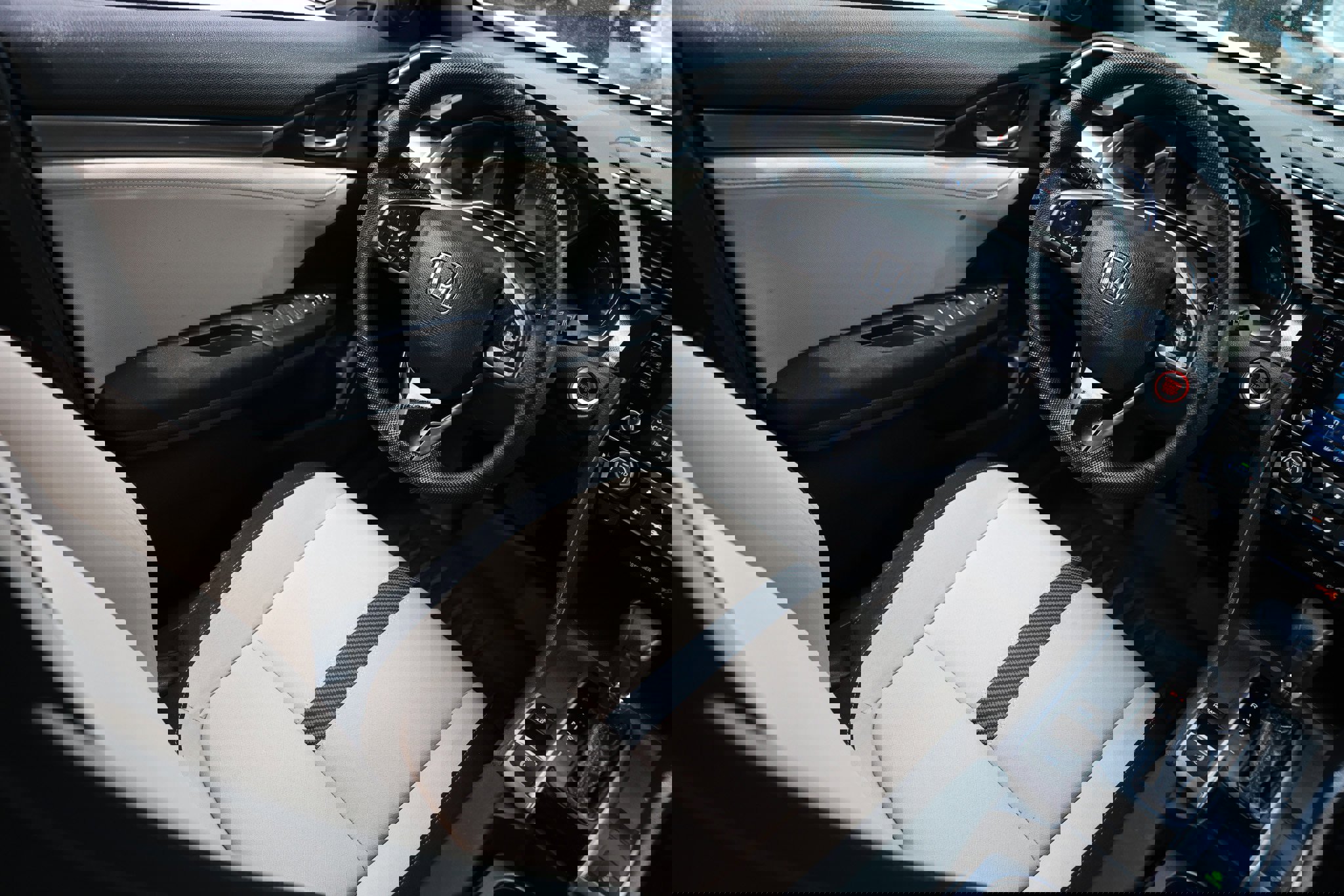 Used 2019 Honda Civic EX image 24