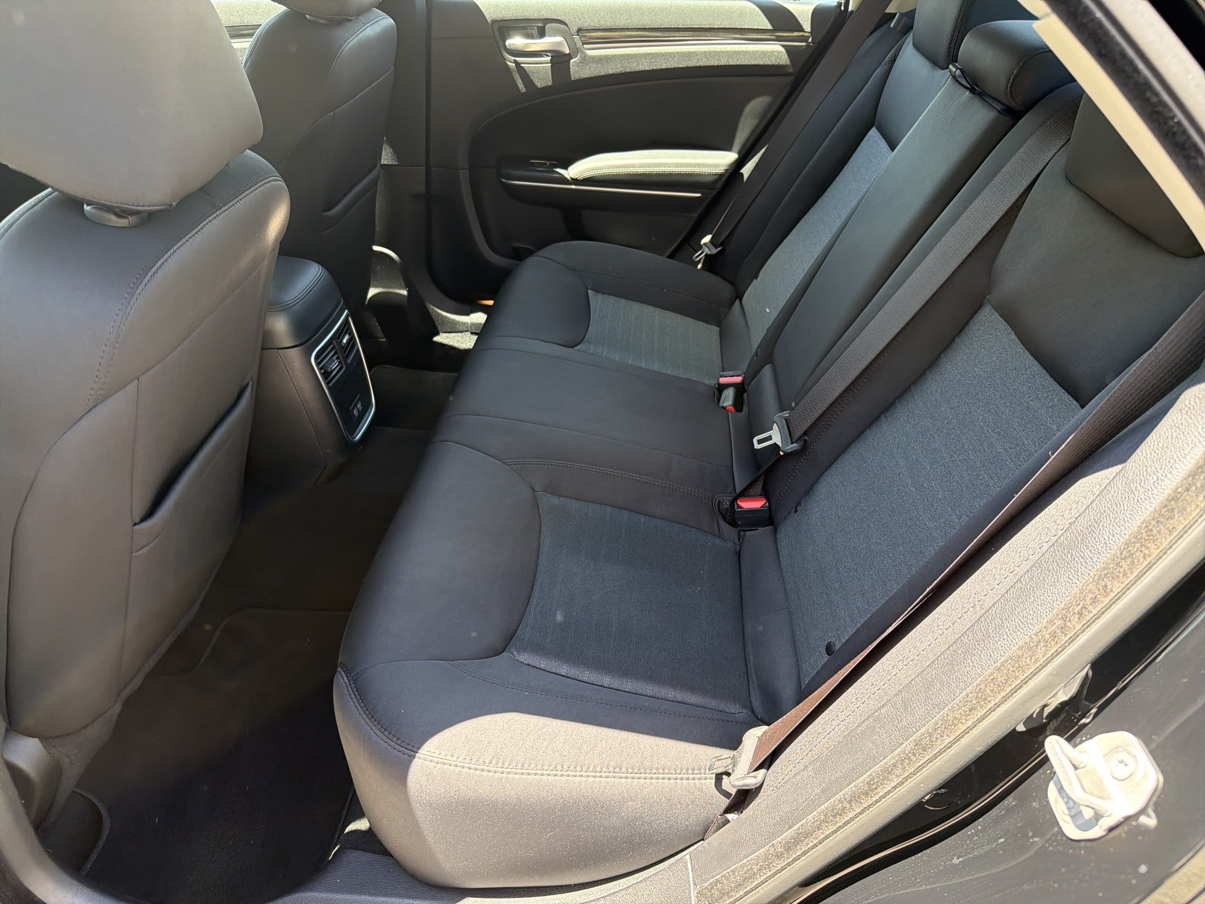 Used 2022 Chrysler 300 Touring w/ Sport Appearance Package RWD image 20