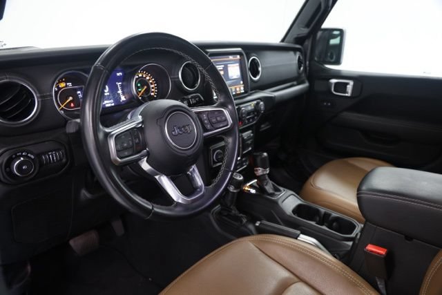 Used 2022 Jeep Wrangler Unlimited Sahara w/ LED Lighting Group AWD/4WD image 19