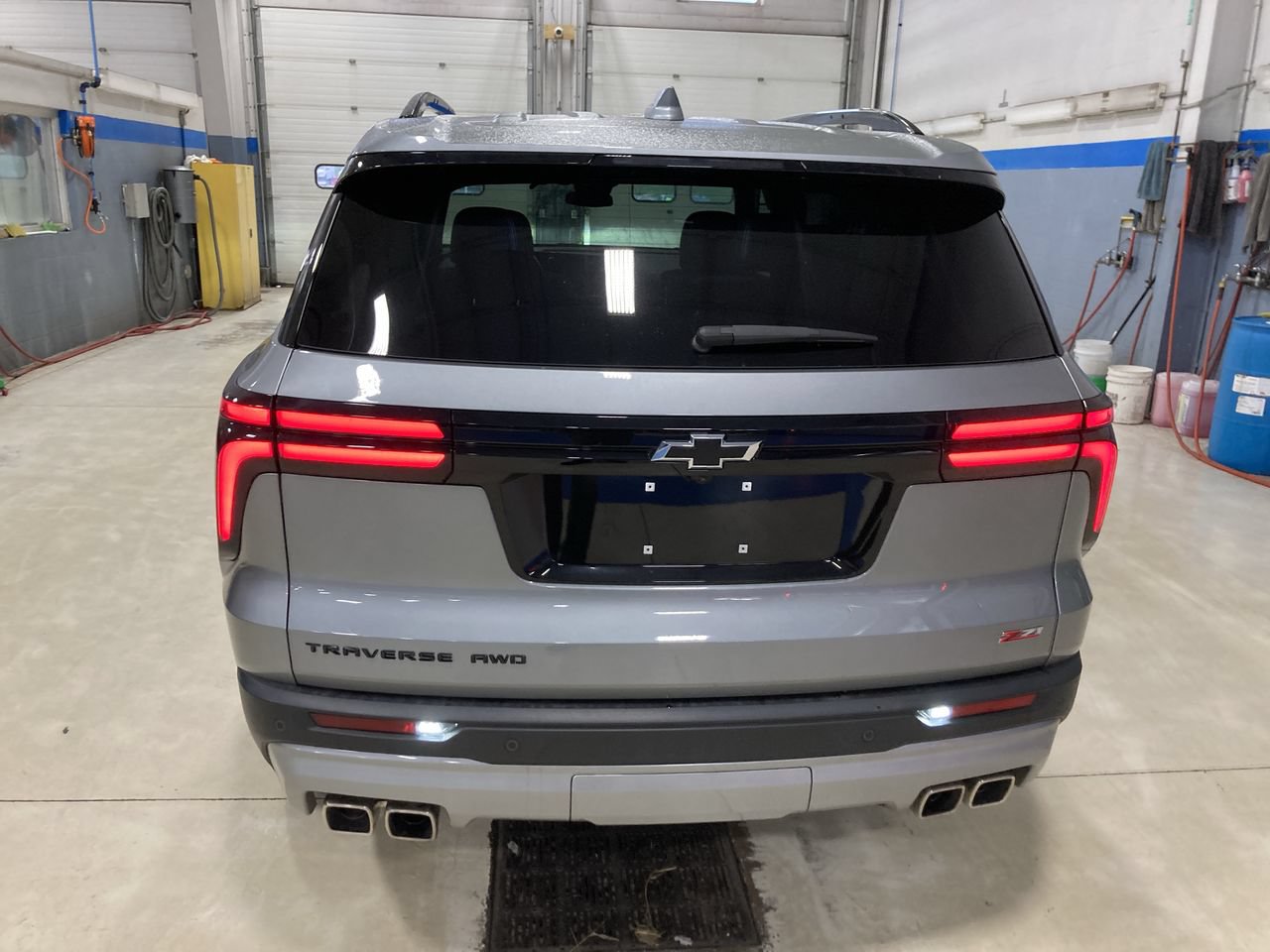 Used 2025 Chevrolet Traverse Z71 AWD/4WD image 6