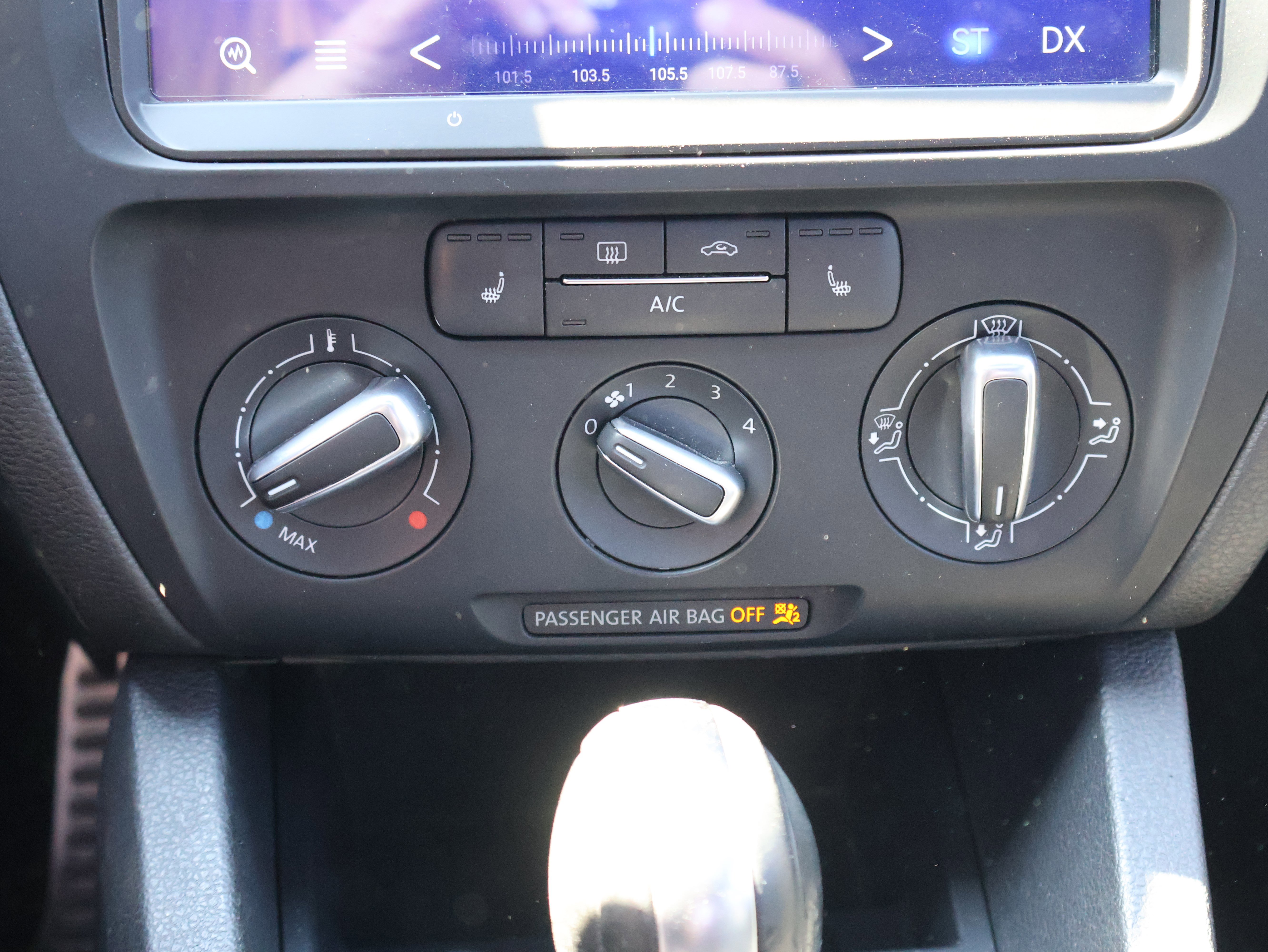 Used 2014 Volkswagen Jetta GLI image 23