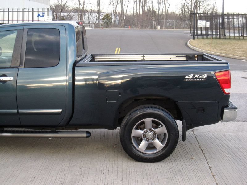 Used 2005 Nissan Titan SE AWD/4WD image 9