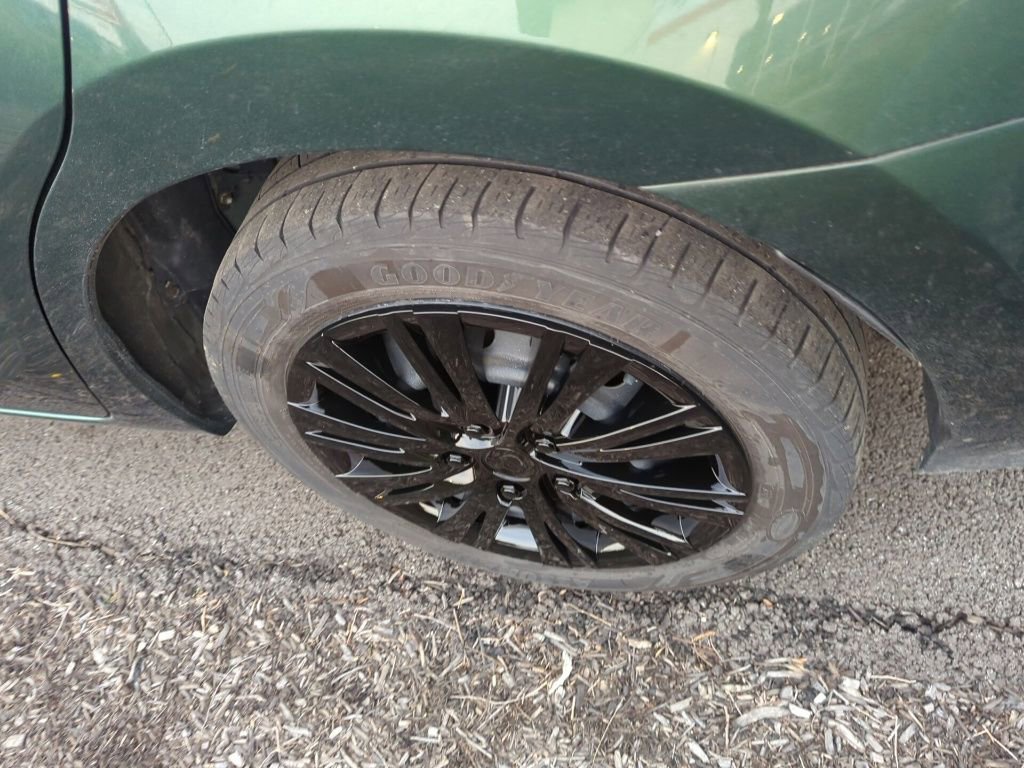 Used 2016 Toyota Corolla LE image 5