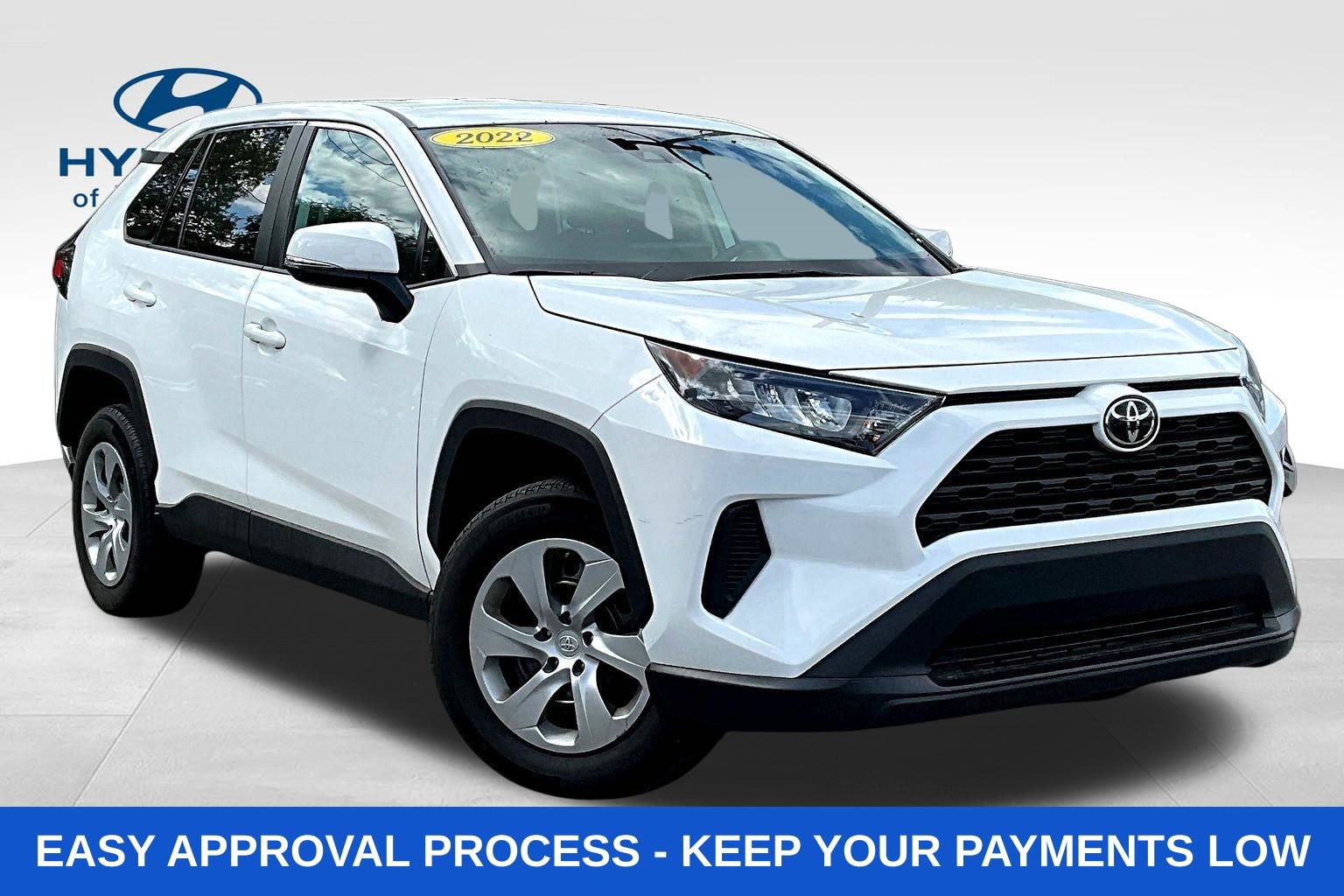 Used 2022 Toyota RAV4 LE AWD/4WD image 3