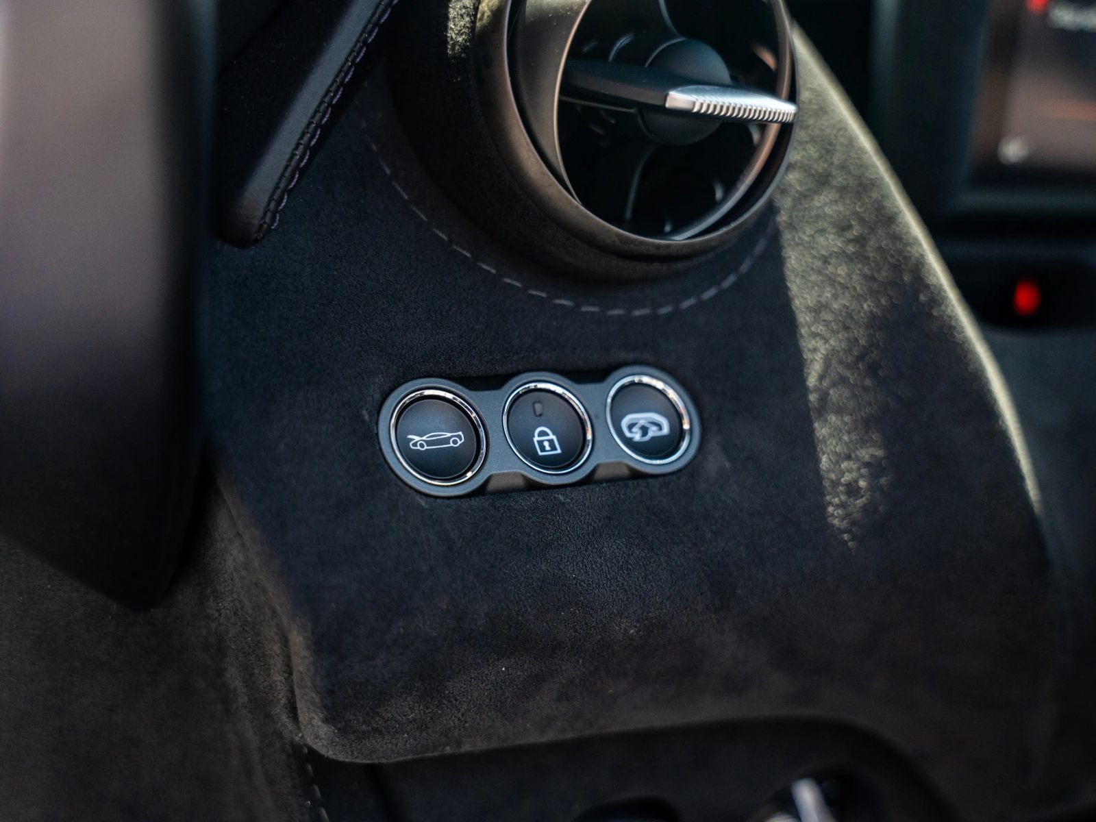 Used 2020 McLaren 720S Spider RWD image 44