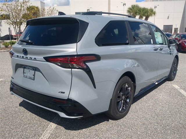 New 2026 Toyota Sienna XSE image 4