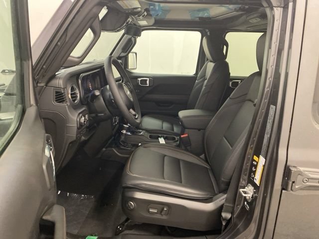 New 2026 Jeep Gladiator Sport AWD/4WD image 8