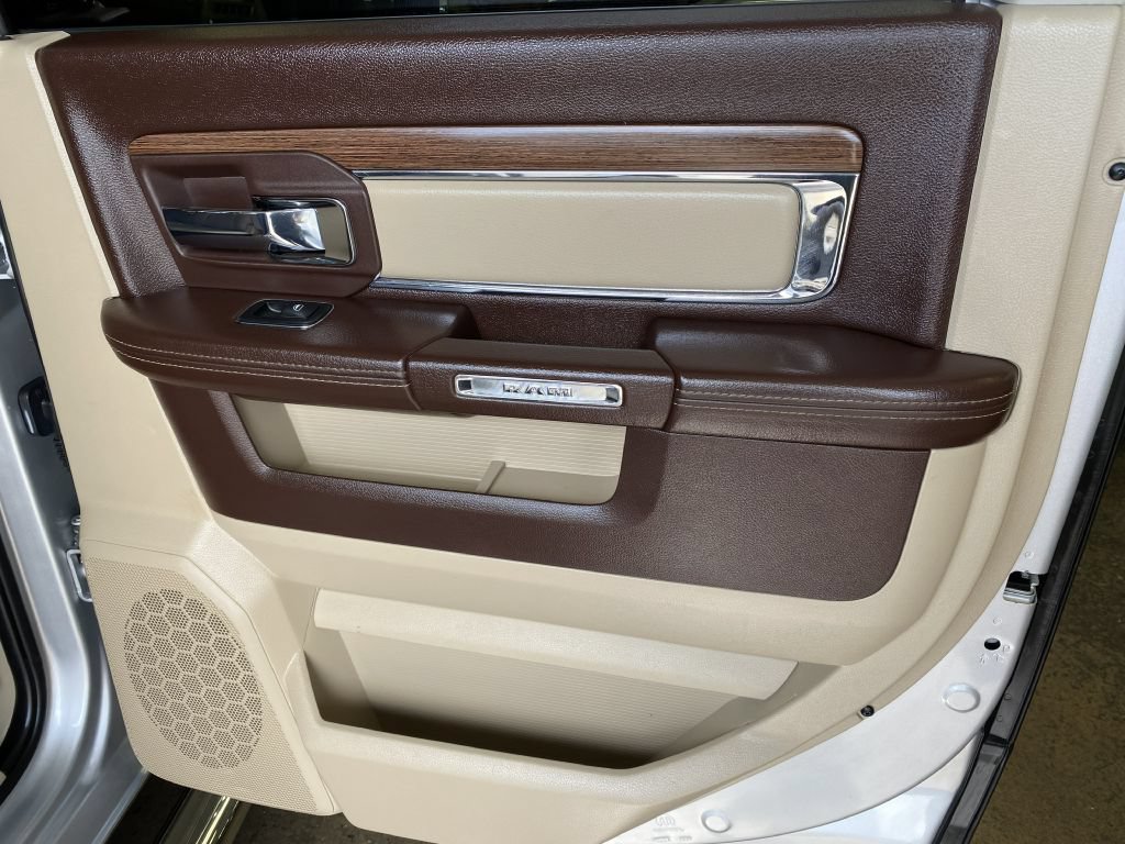 Used 2016 RAM 1500 Laramie w/ Convenience Group RWD image 12