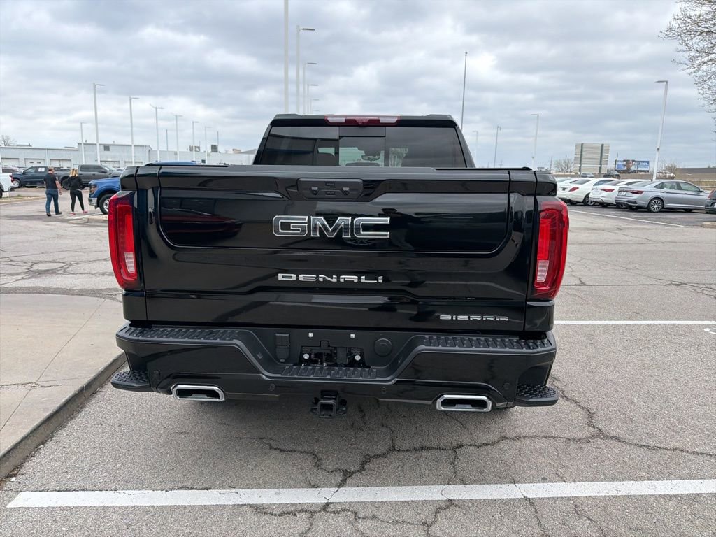 Certified 2025 GMC Sierra 1500 Denali Ultimate AWD/4WD image 4