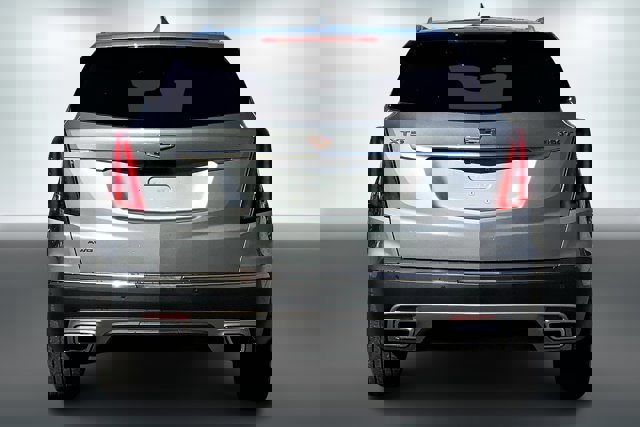 Used 2023 Cadillac XT5 Premium Luxury image 3