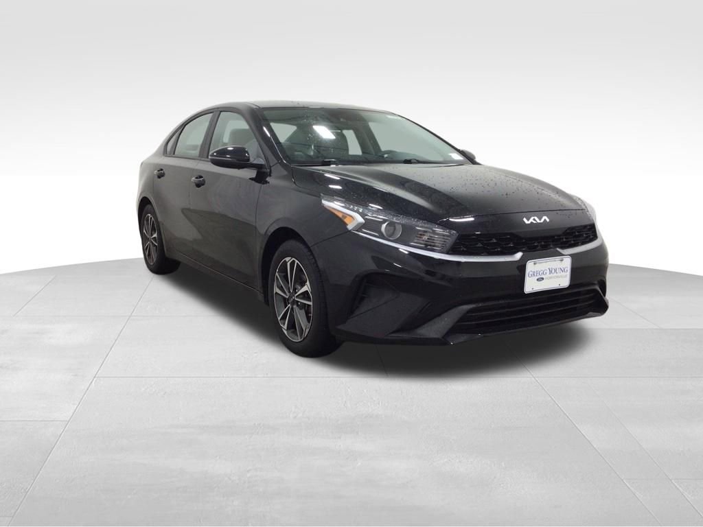 Used 2023 Kia Forte LXS w/ LXS Technology Package image 7