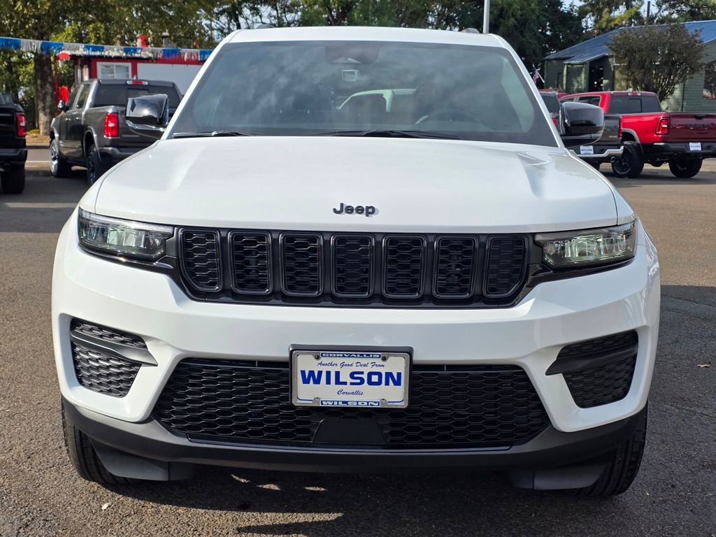New 2025 Jeep Grand Cherokee Altitude AWD/4WD image 3