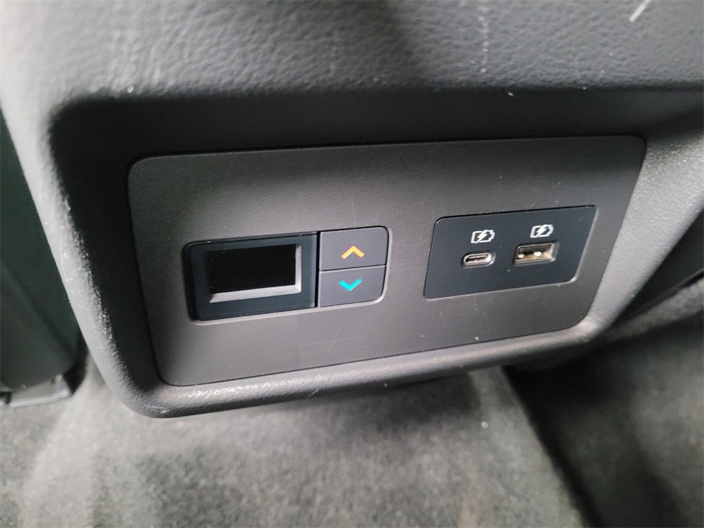 Used 2021 Nissan Rogue SL w/ Premium Package image 9