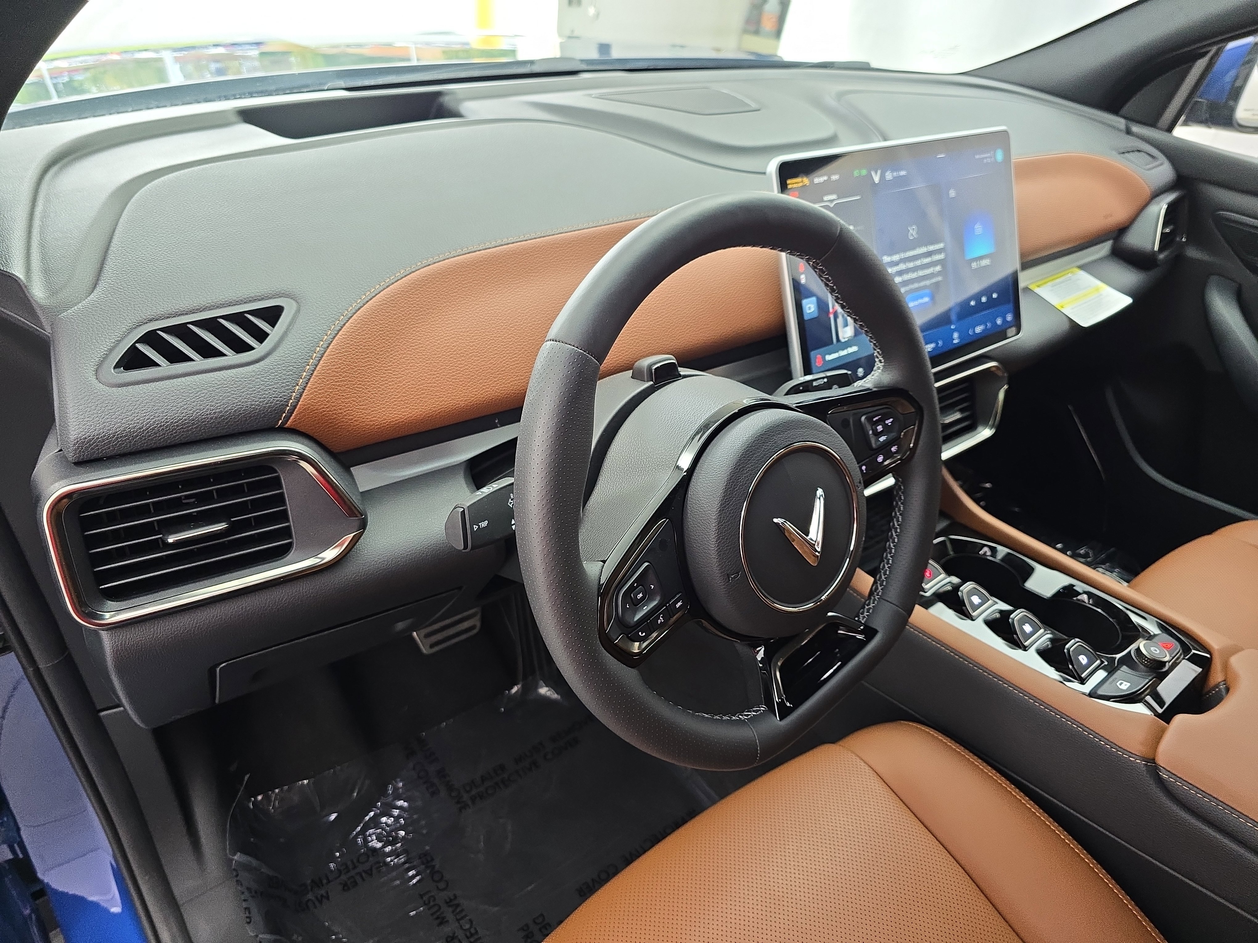 New 2025 VinFast VF 8 Plus image 16