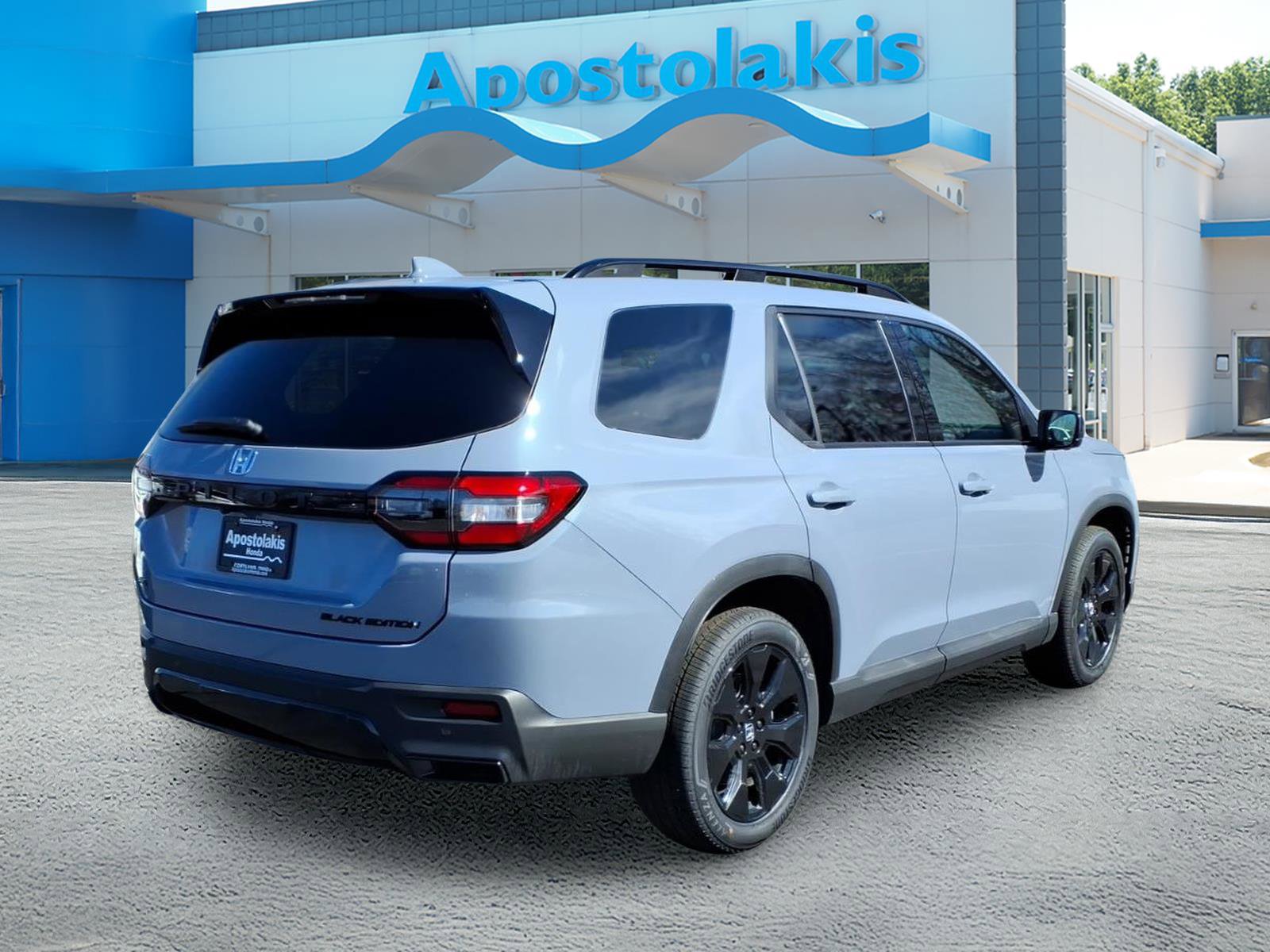 New 2026 Honda Pilot Black Edition image 3