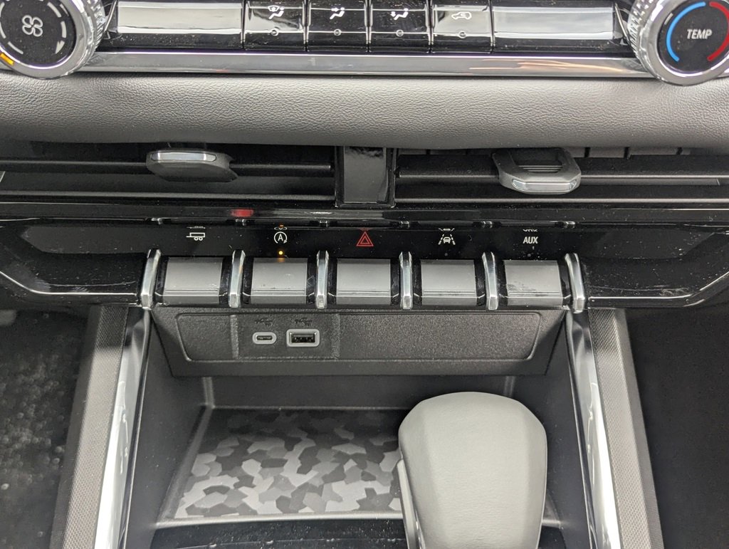 New 2026 GMC Canyon Elevation image 24