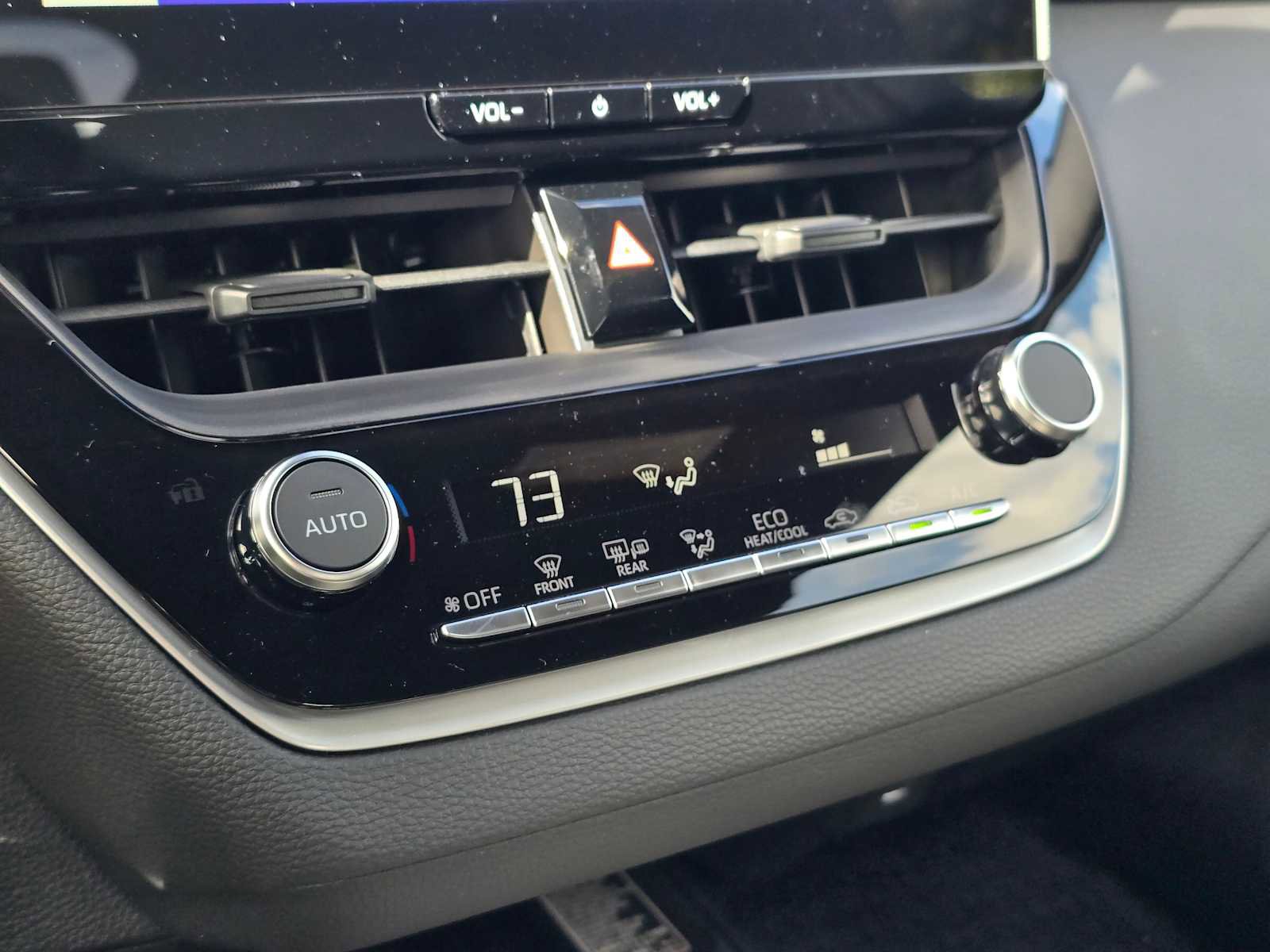 Certified 2026 Toyota Corolla SE w/ SE Package image 25