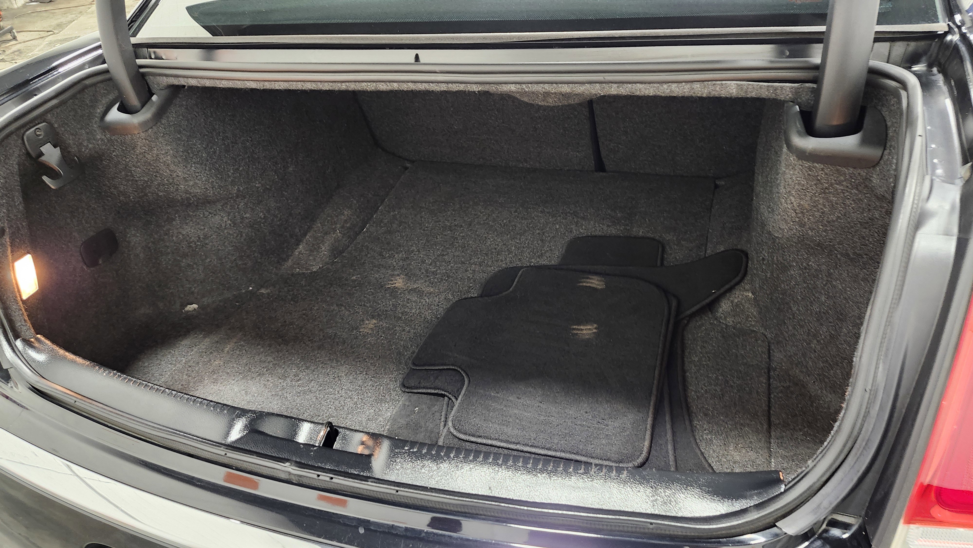 Used 2020 Chrysler 300 Touring w/ Driver Convenience Group image 22