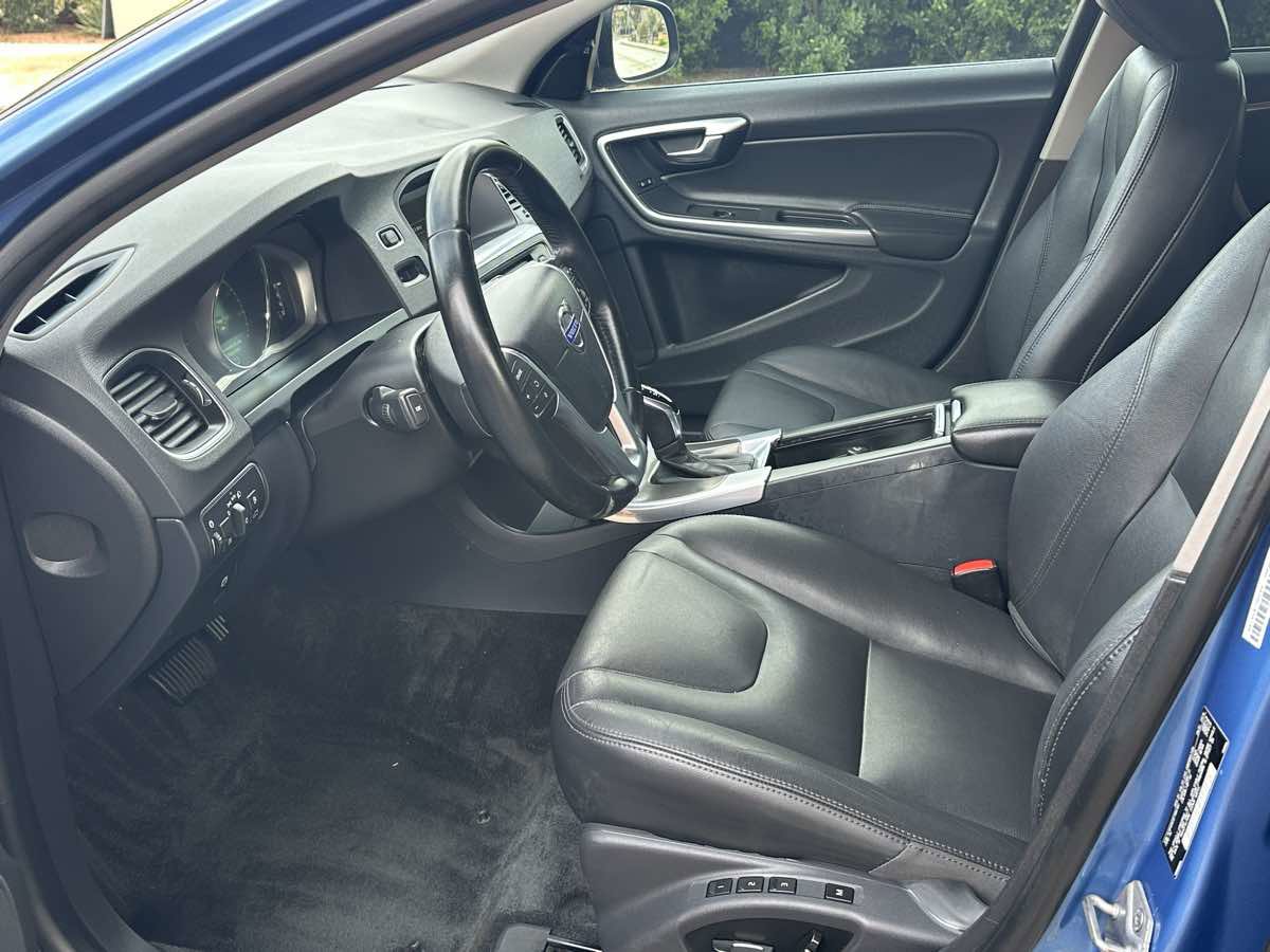 Used 2015 Volvo V60 T5 Premier Plus image 10
