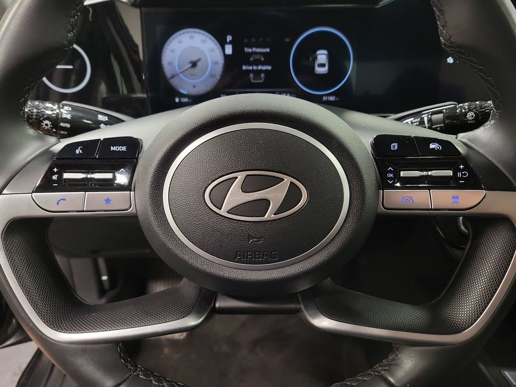 Used 2025 Hyundai Elantra SEL FWD image 25