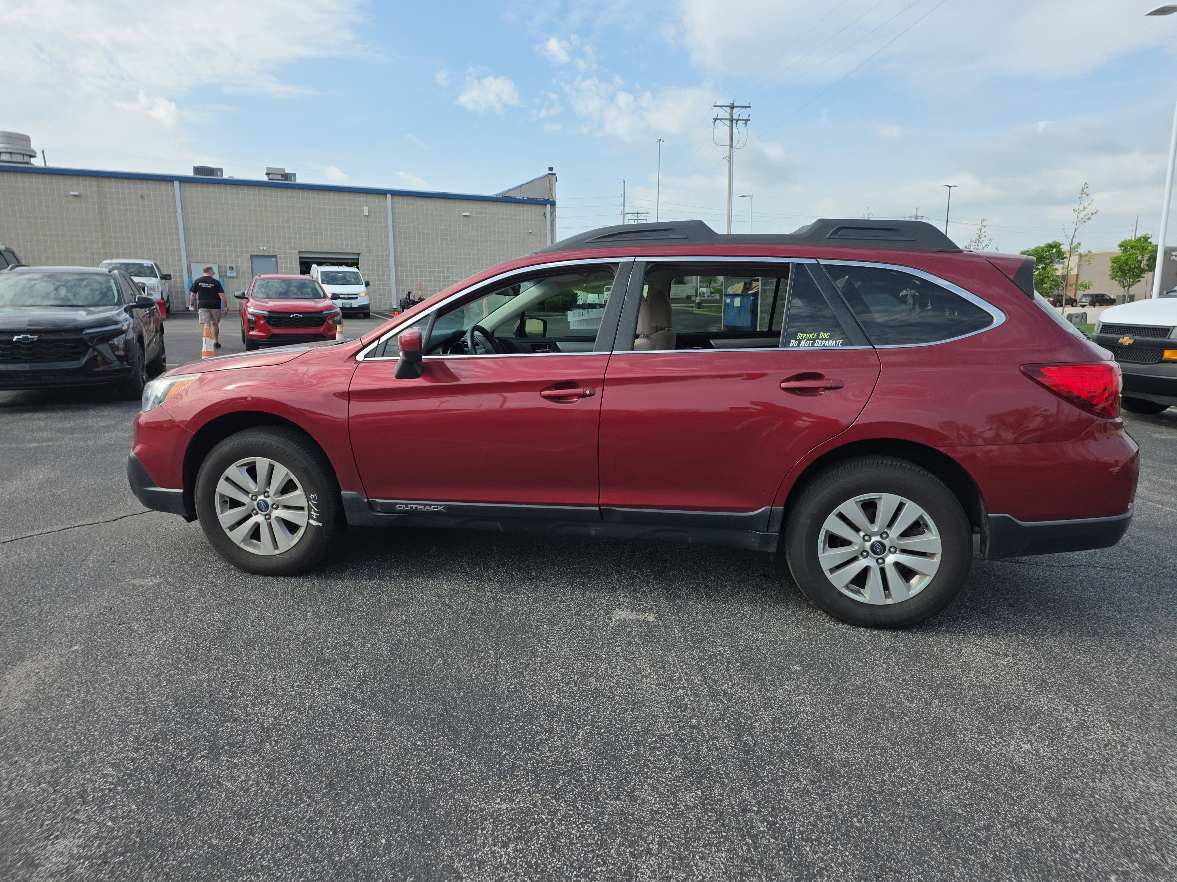 Used 2017 Subaru Outback 2.5i Premium image 6