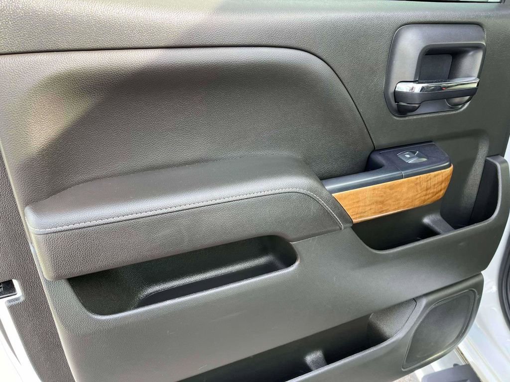 Used 2018 Chevrolet Silverado 1500 LTZ w/ High Desert Package image 5