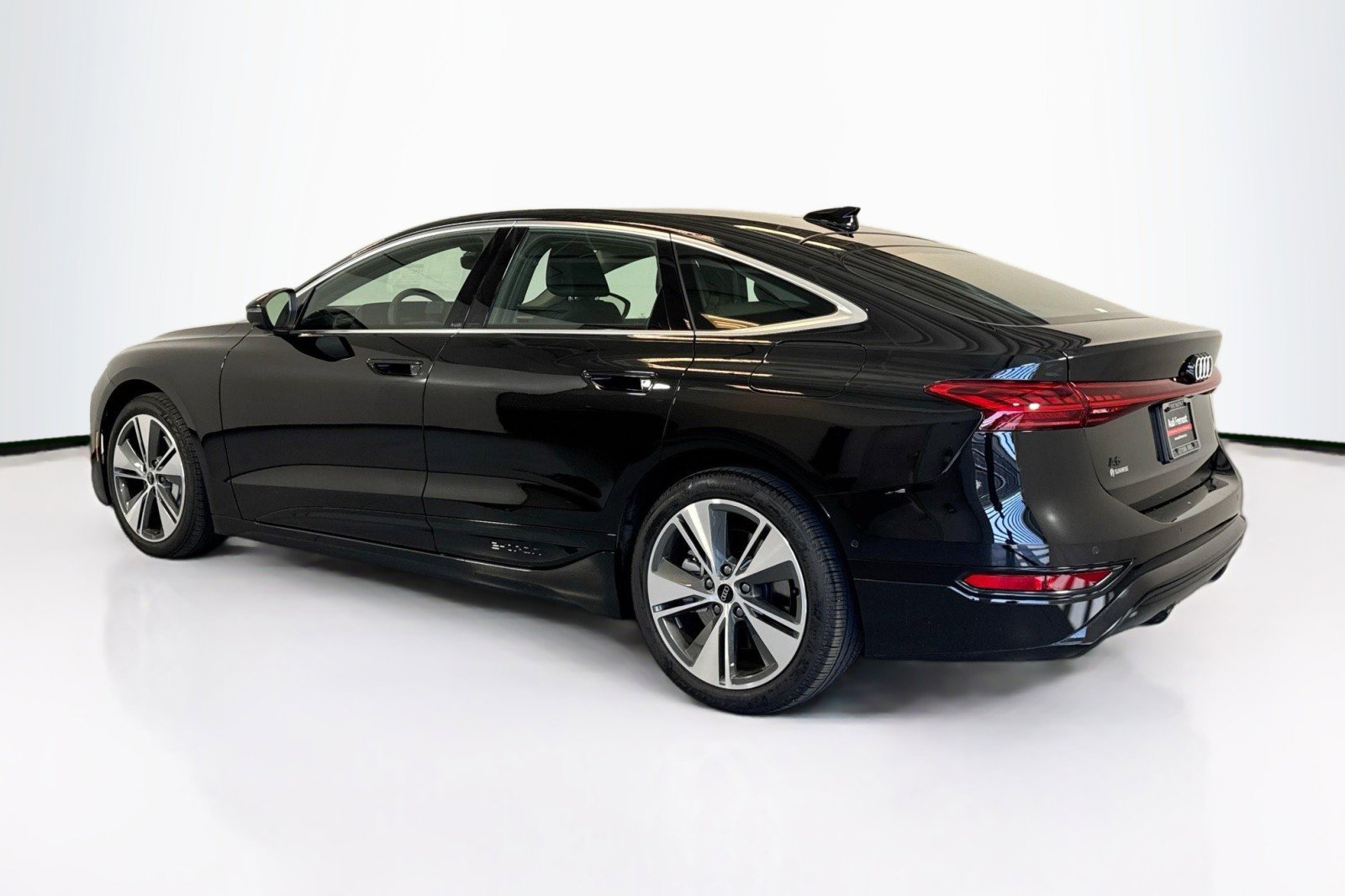 New 2025 Audi A6 e-tron Premium Plus RWD image 7