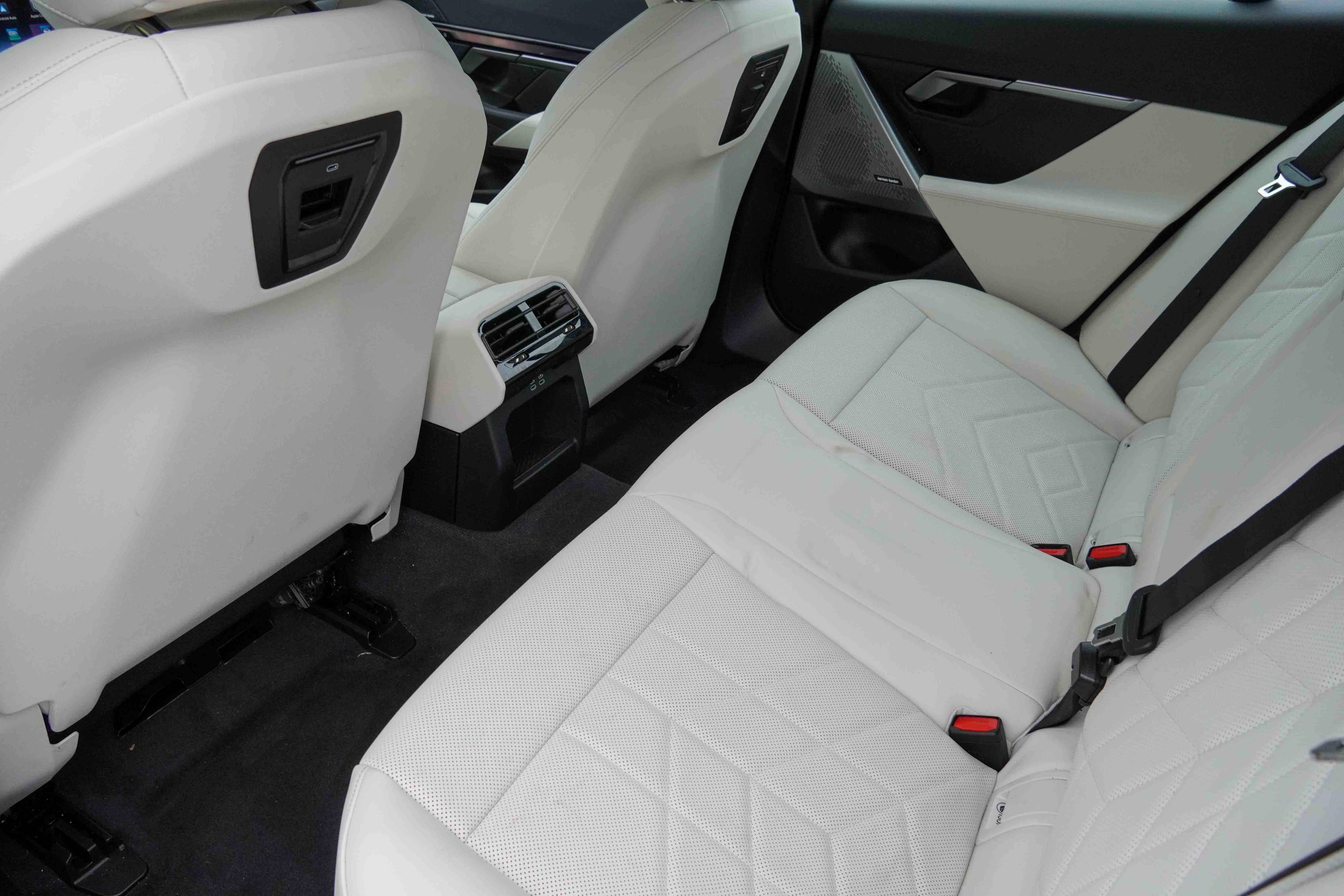 Certified 2025 BMW 540i xDrive 540i xDrive image 36