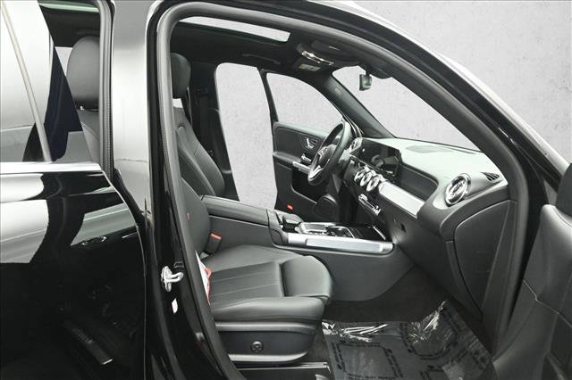 Certified 2023 Mercedes-Benz GLB 250 4MATIC image 29