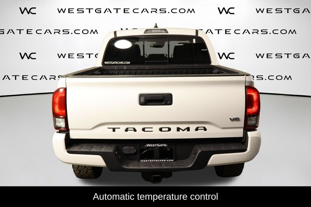 Used 2022 Toyota Tacoma SR5 w/ Technology Package RWD image 4