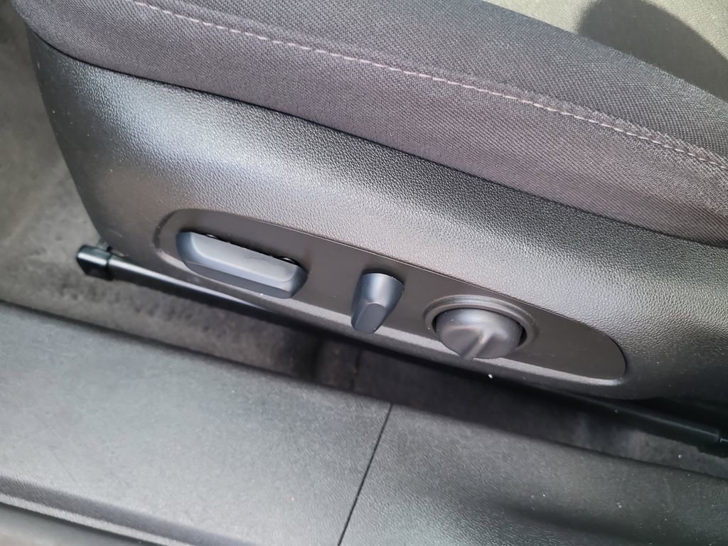 Used 2024 Chevrolet Malibu LT image 16