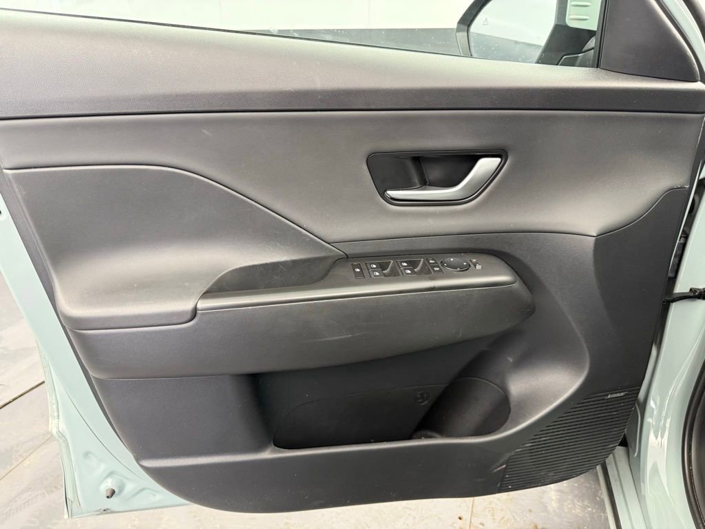 Used 2025 Hyundai Kona Limited image 23