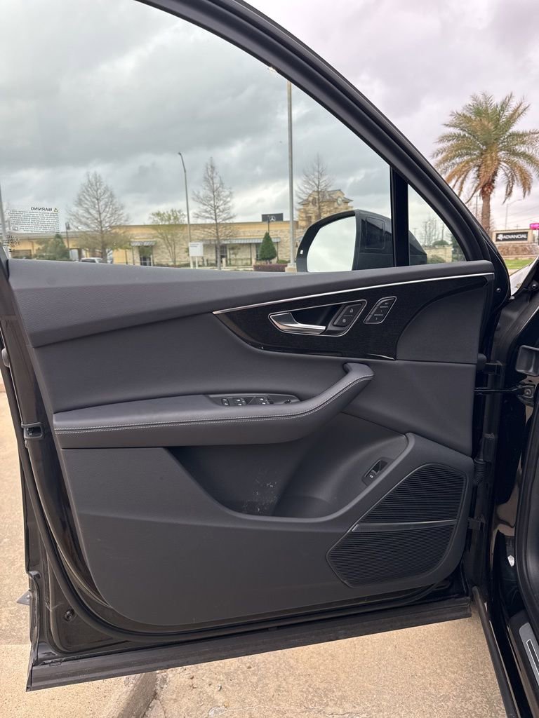 Used 2025 Audi Q7 3.0T Premium Plus w/ Premium Plus Package image 7