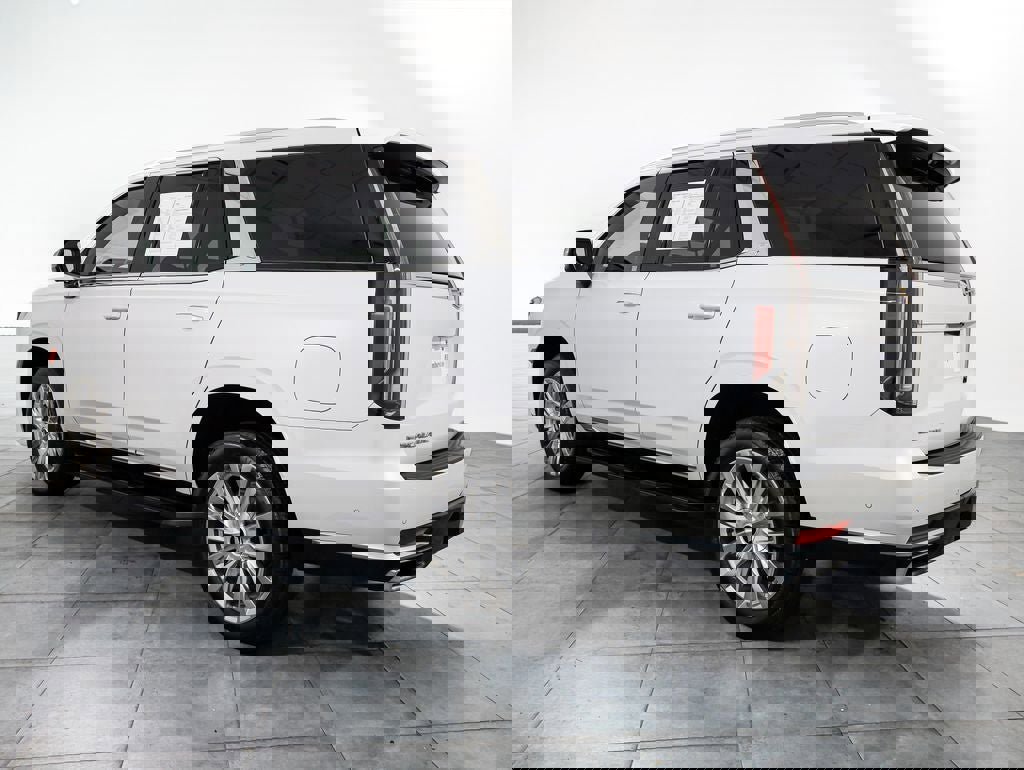 Used 2023 Cadillac Escalade Premium Luxury image 4