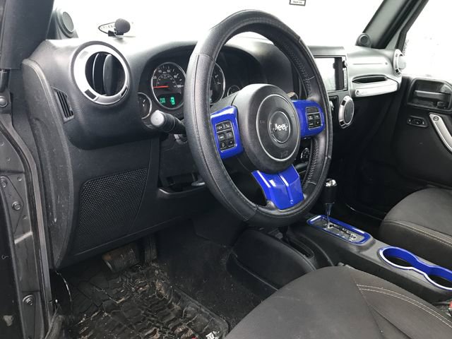 Used 2014 Jeep Wrangler Unlimited Sahara w/ Max Tow Package image 3