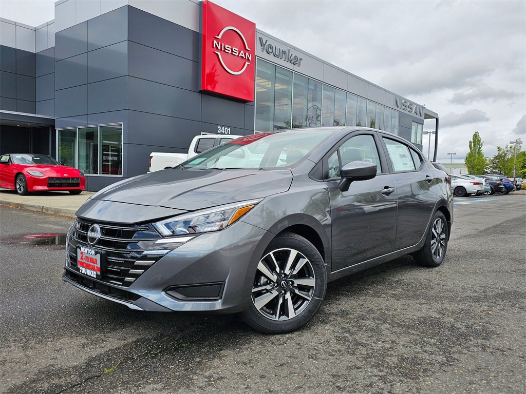 New 2025 Nissan Versa SV w/ Trunk Package
