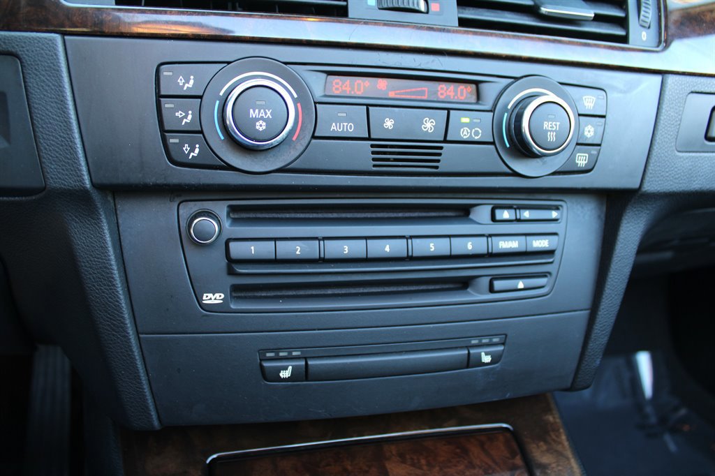 Used 2008 BMW 335i Convertible image 27