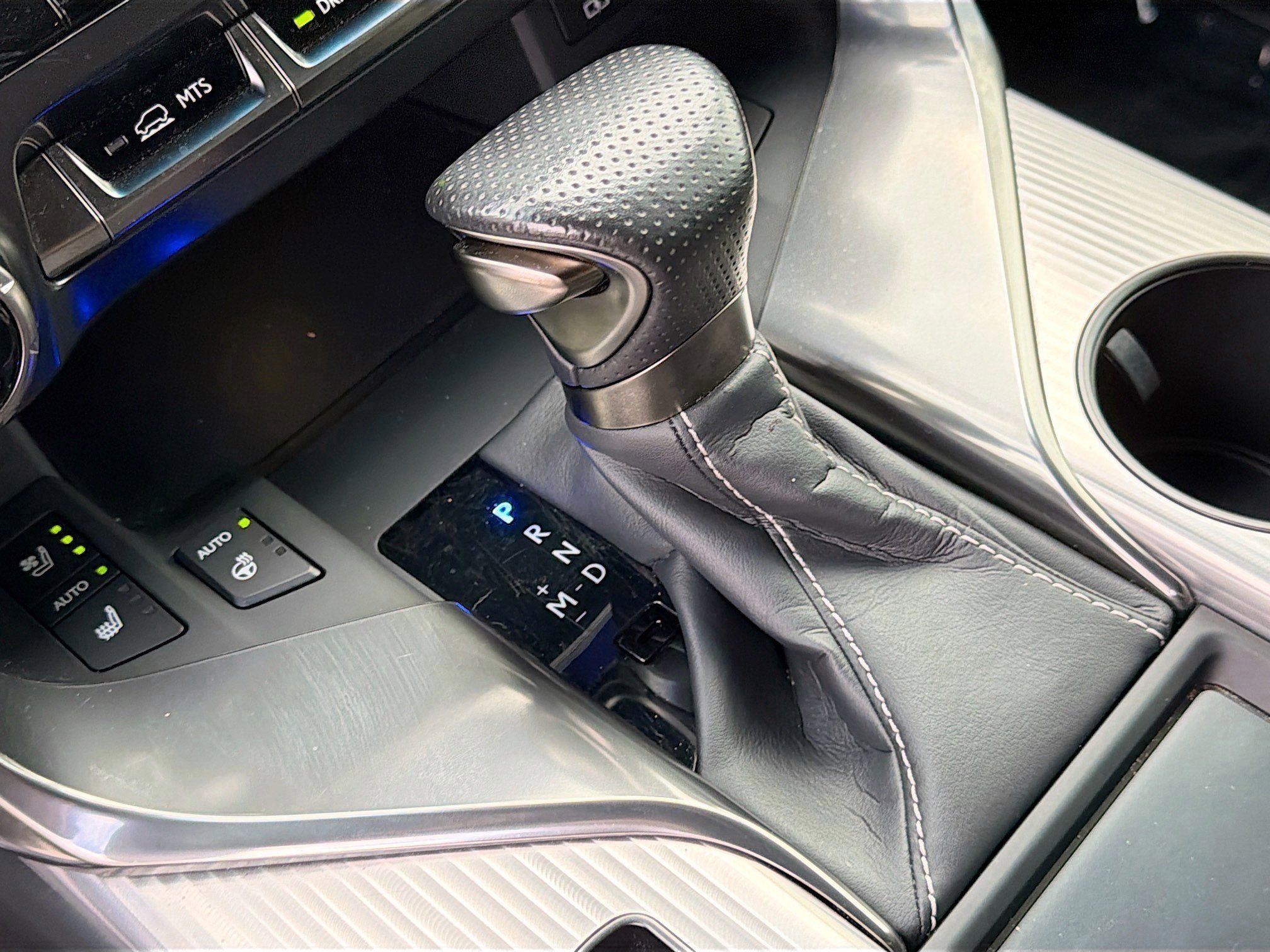 Used 2023 Lexus LX 600 F Sport w/ Accessory Package (A2) image 31